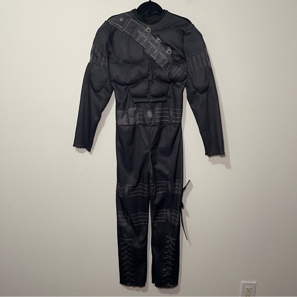 Boys Black Ninja Gi Joe halloween Costume with Muscle Chest & Knife Size 8-10 - Picture 2 of 10